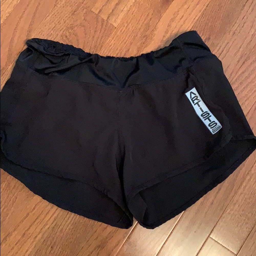 ARTISTS SIMPLY HUMAN shorts